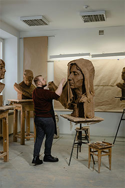 Sculptor